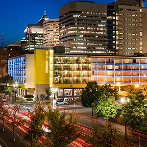 **** Hotel Staypineapple, Rose, Downtown USA