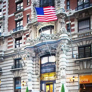 The At Fifth Avenue Szálloda New York